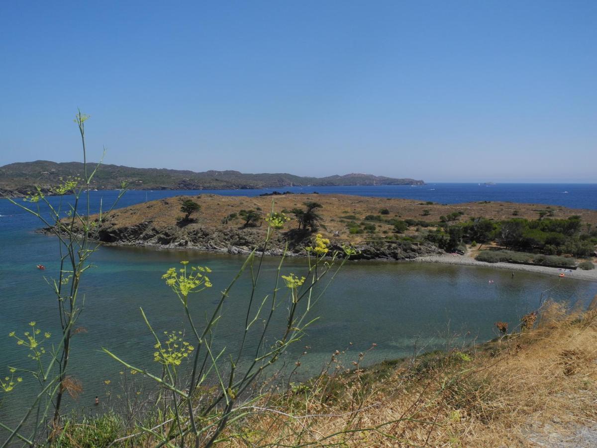 Tranquilos Estudios Cerca De La Playa Кадакес Екстер'єр фото